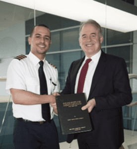 Read more about the article Etihad Airways’ Emirati Pilot Is Youngest Holder of a Ph.D. in Aviation in the World