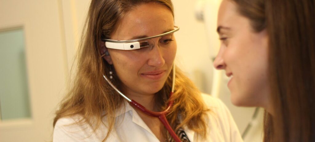 Read more about the article Google Glass Startup Augmedix Secures $17 Million Strategic Investment from Five Leading Health Systems