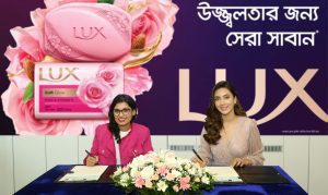 Read more about the article Bidya Sinha Mim reappointed as brand ambassador of Lux